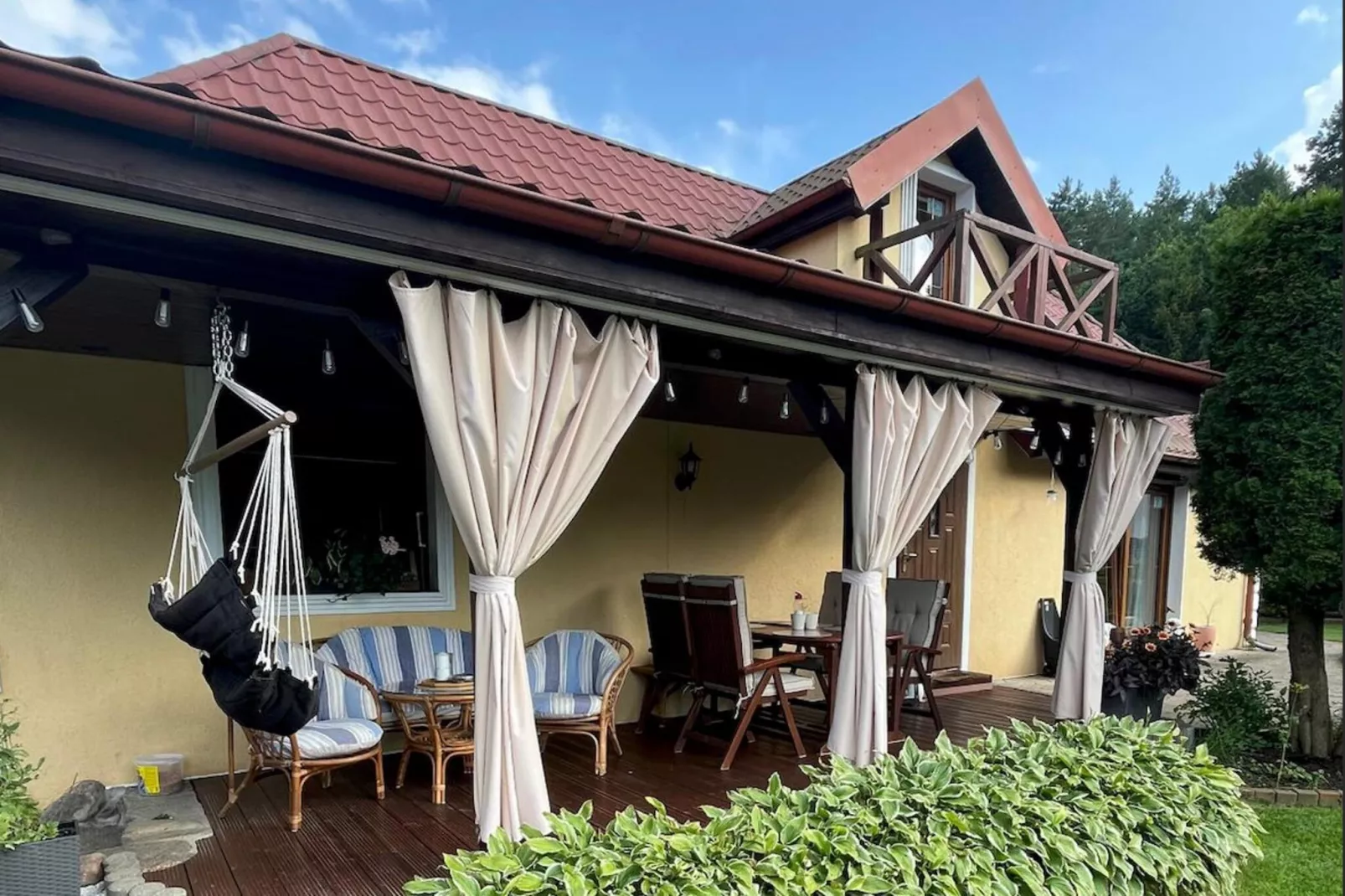 Dom wakacyjny w Krzyni dla max 7 osób-Terrasbalkon