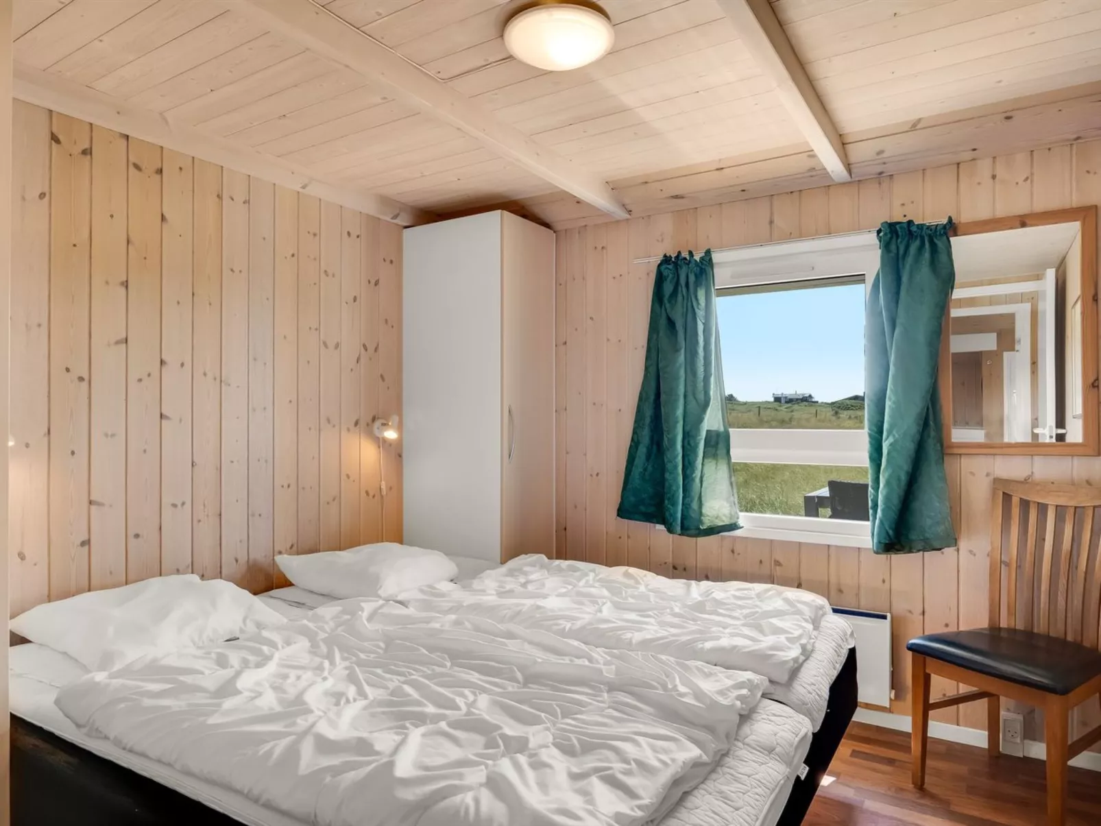 "Katla" - 400m from the sea - Binnen