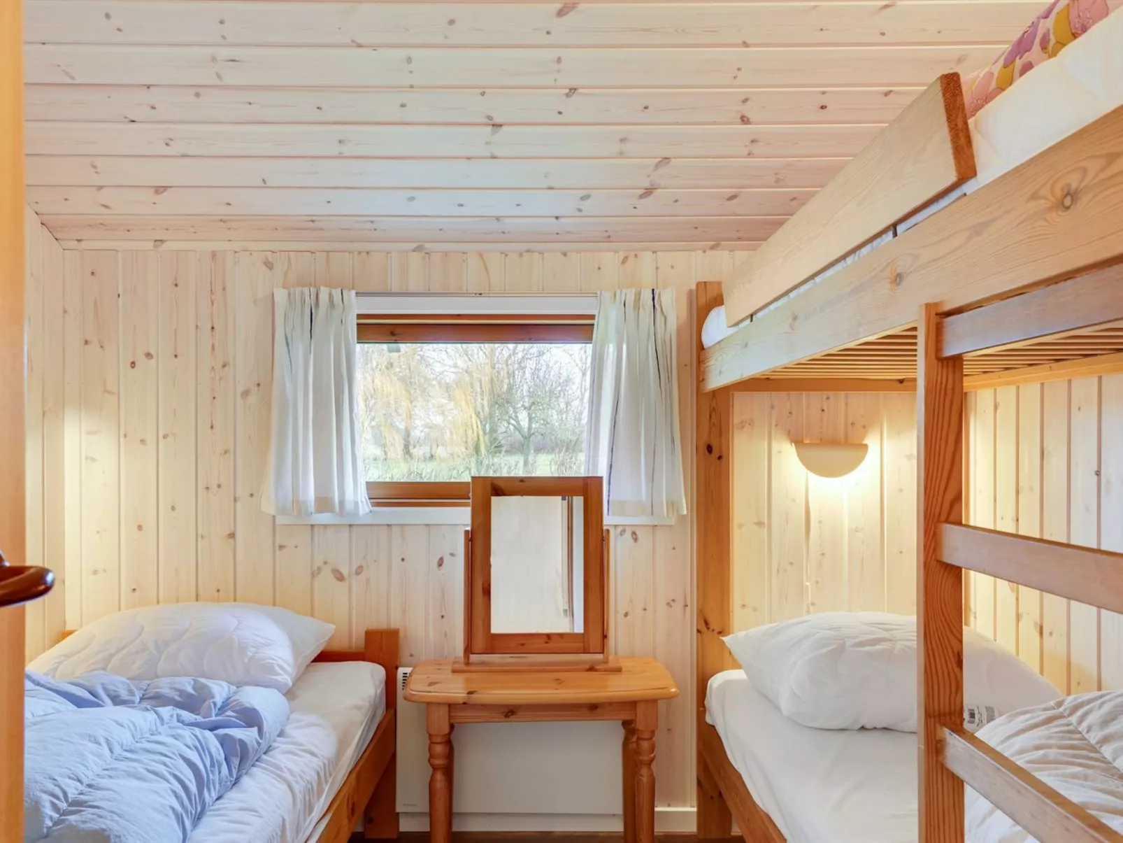 "Flicka" - 275m from the sea-Binnen