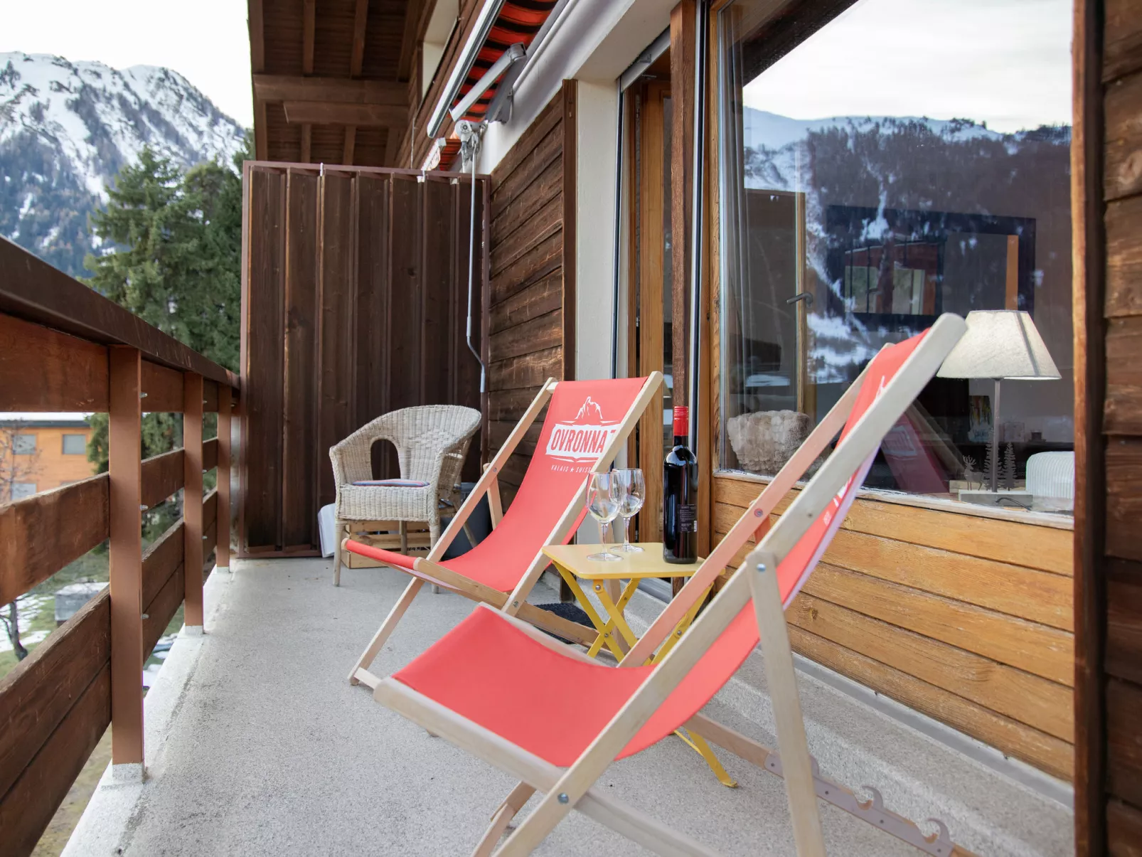 Beau Site No 21 - Buiten