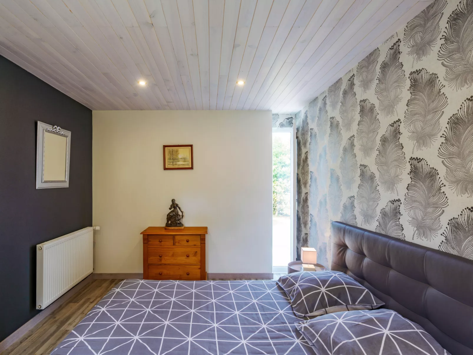 Les Volets Rouges - Binnen