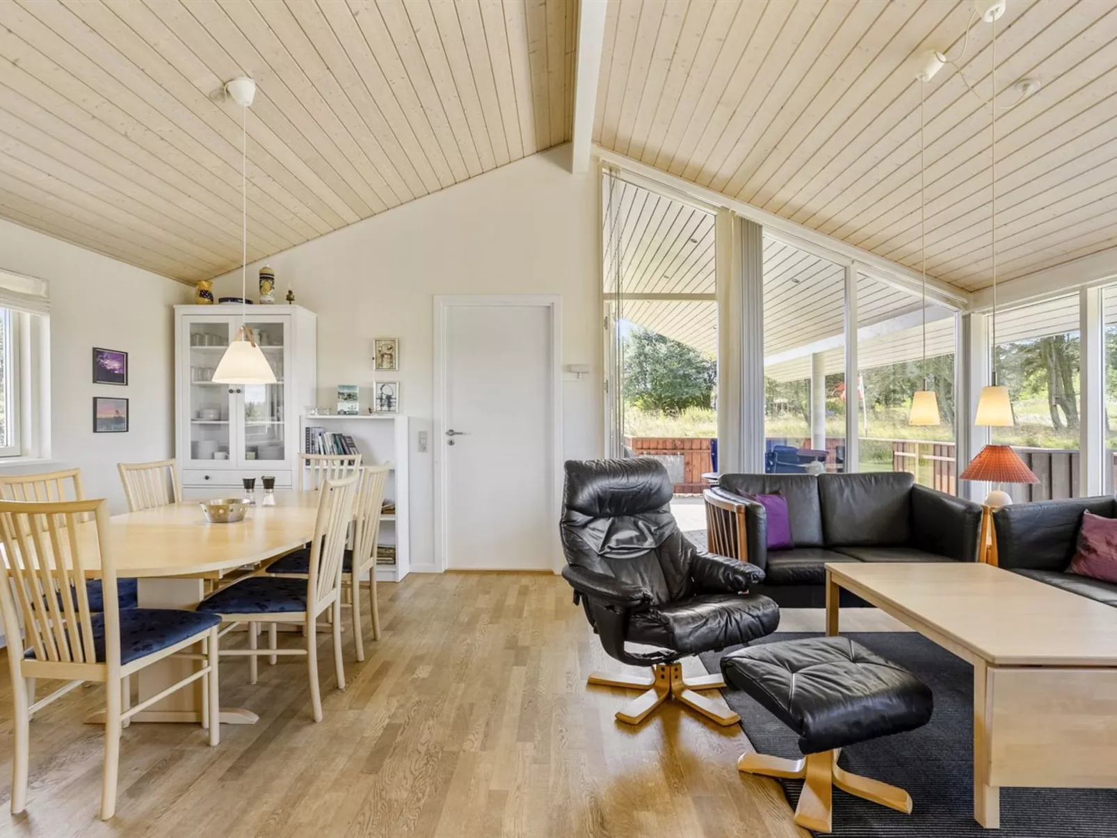 "Joris" - 1.5km from the sea-Binnen