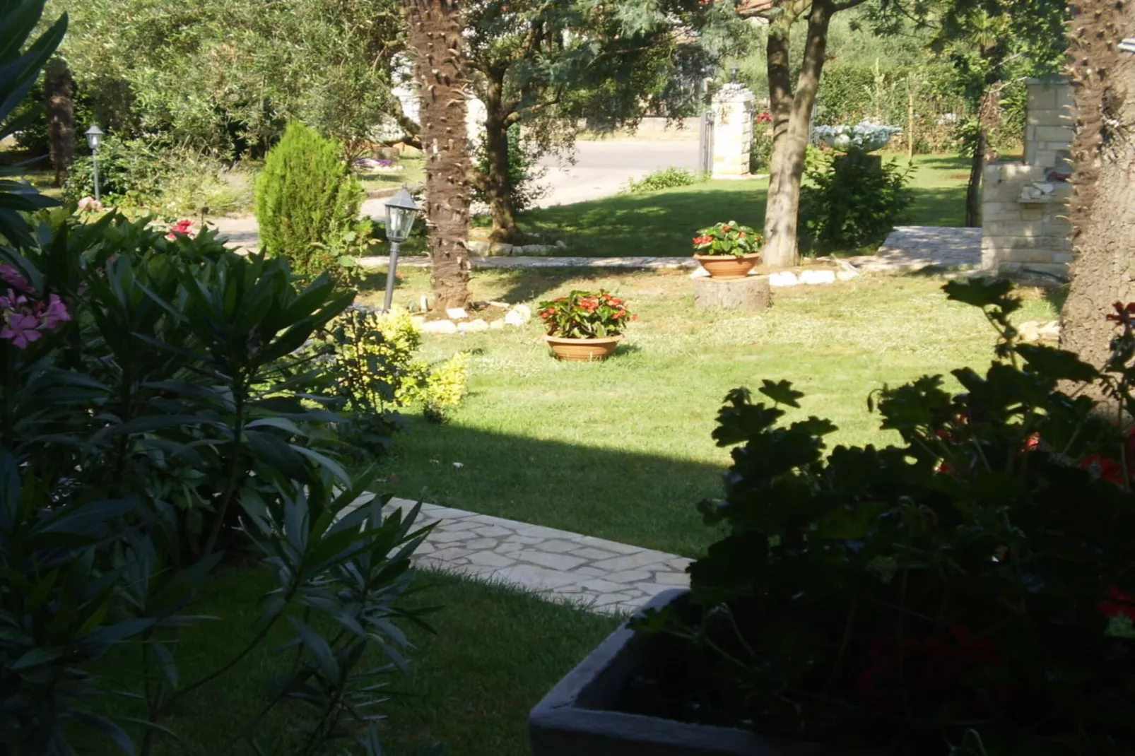 Licul Modern retreat-Tuinen zomer