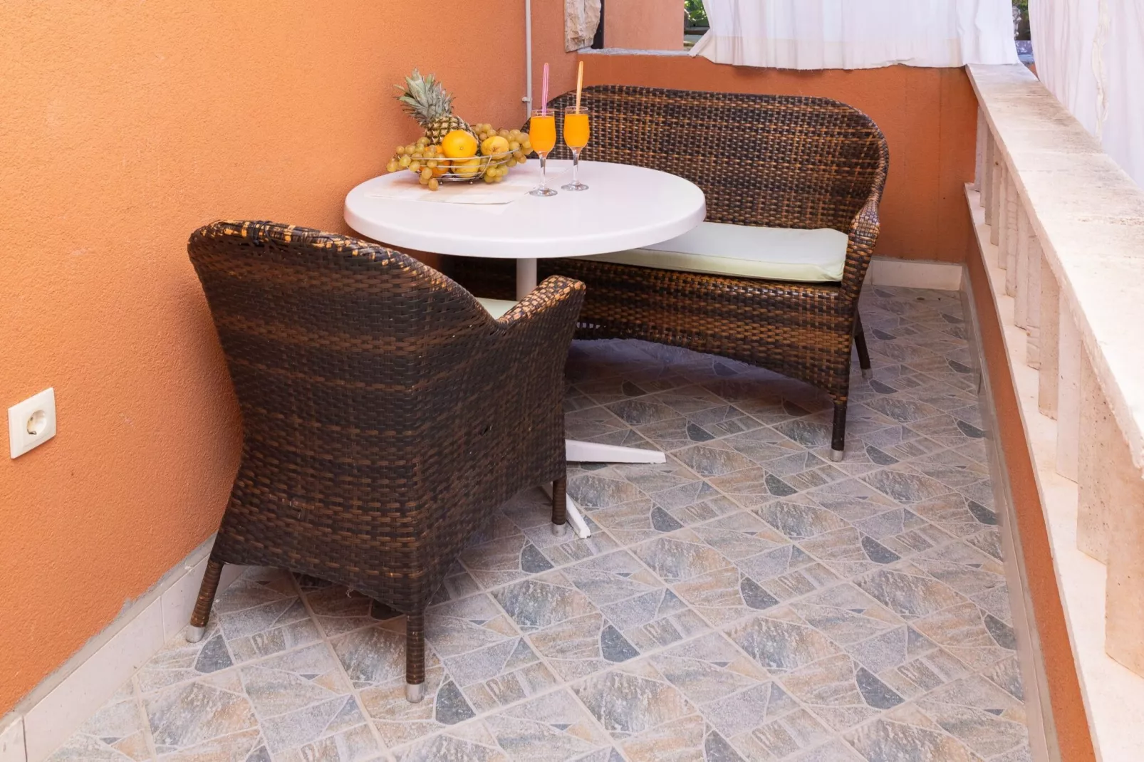 Apartments Sea Line - Two Bedroom Apartment with Terrace and Sea View-Eetkamer