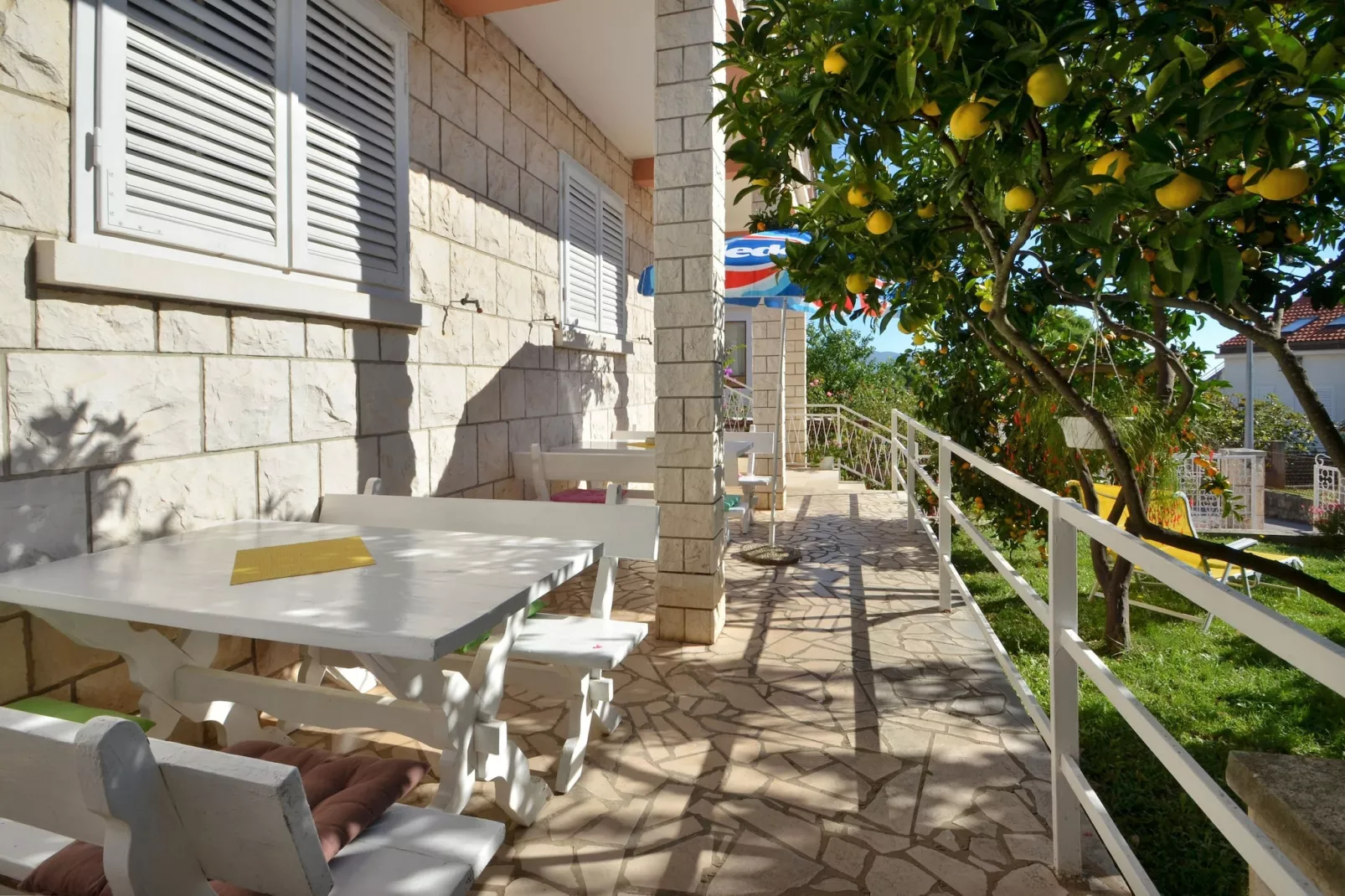 LaidBack Apartments - One Bedroom Apartment with Balcony and Sea View (Lavander) - Terras