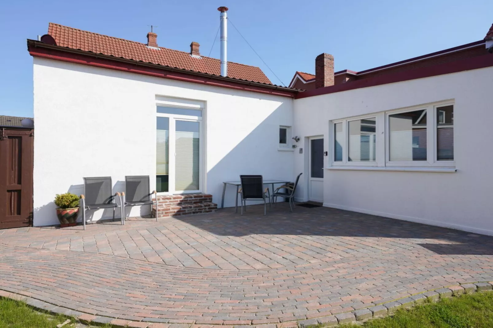 225854-Buitenkant zomer