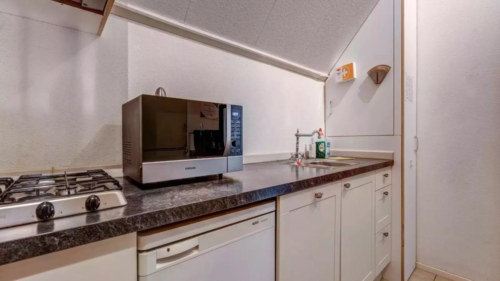 Wellnesshuisje Engelse Tuin-Keuken