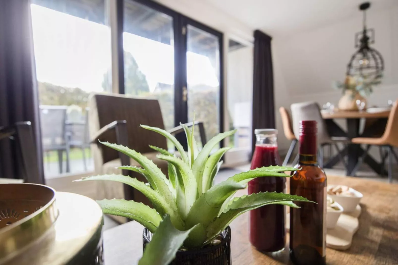 118 | Rietzanger | Sfeervol ingerichte bungalow-Eetkamer