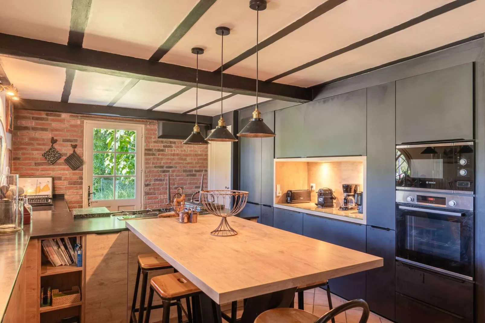 Grand Mas climatisé Arles-Keuken