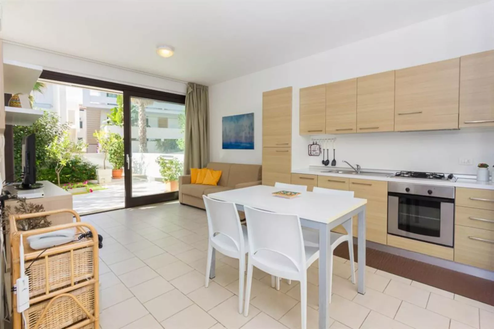 KAMENA RESIDENCE APARTMENT / APARTMENT 2 BEDROOMS-Keuken