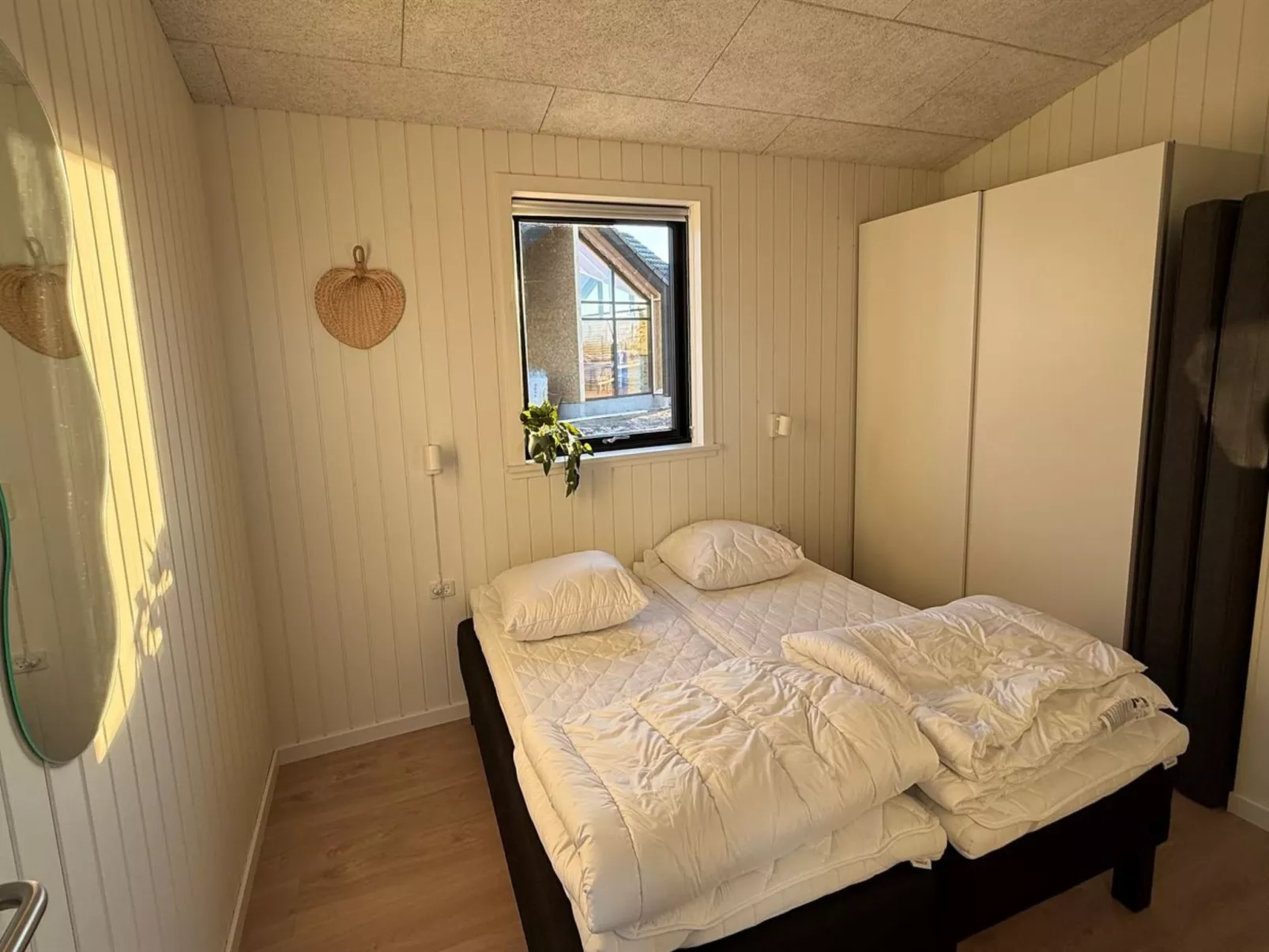 "Marten" - 500m from the sea-Binnen