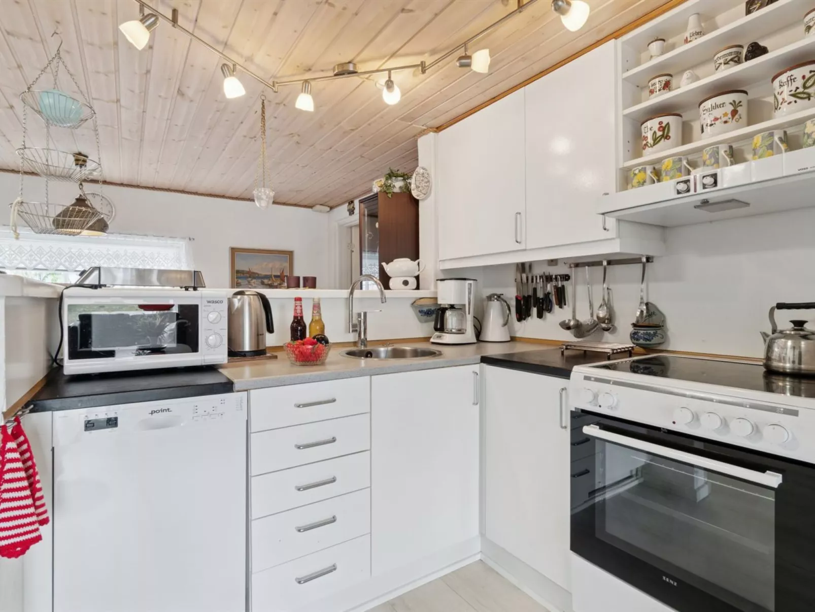 "Gottfrida" - 50m from the sea - Binnen