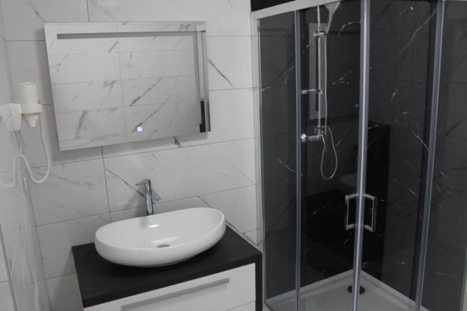 Hotelzimmer Suite 201 - Typ 2 - Badkamer