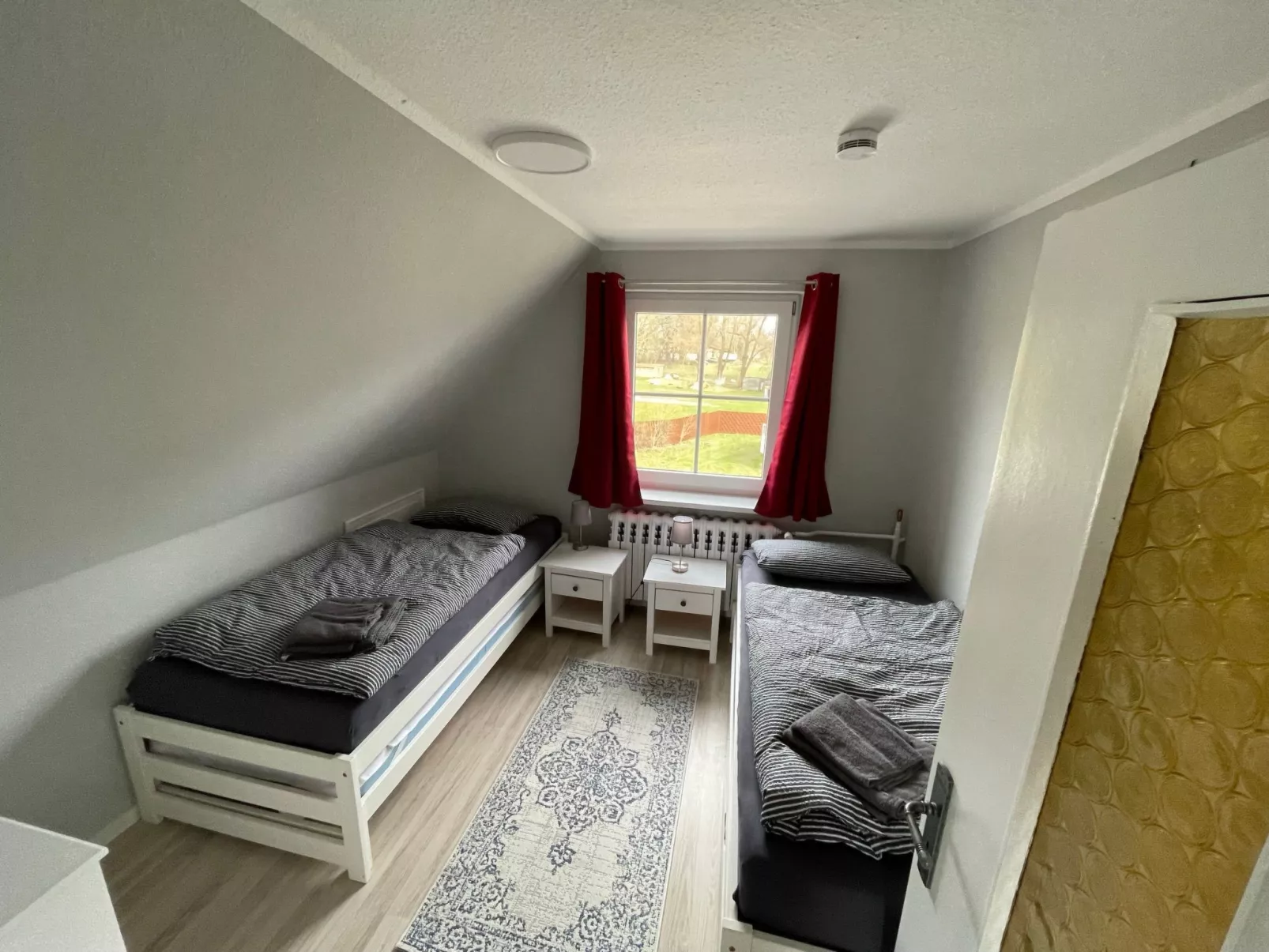 Rügenferienhaus Wohnung EG-OG - Image-tags.info