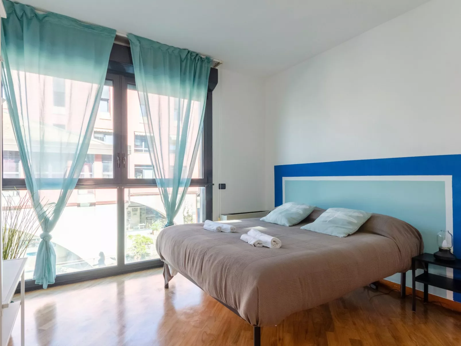 Dock of the Bay Genova, 2b 1b, 2 garage e balcone - Image-tags.info