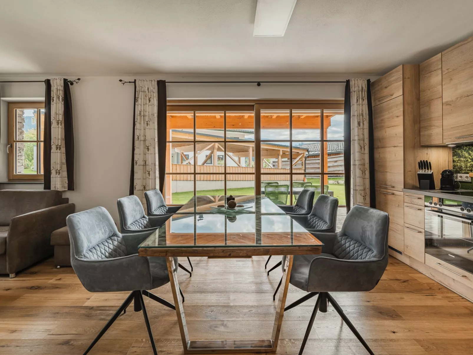 In Rußbach Am Pass Gschütt mit Garten, Terrasse und Grill - Image-tags.info