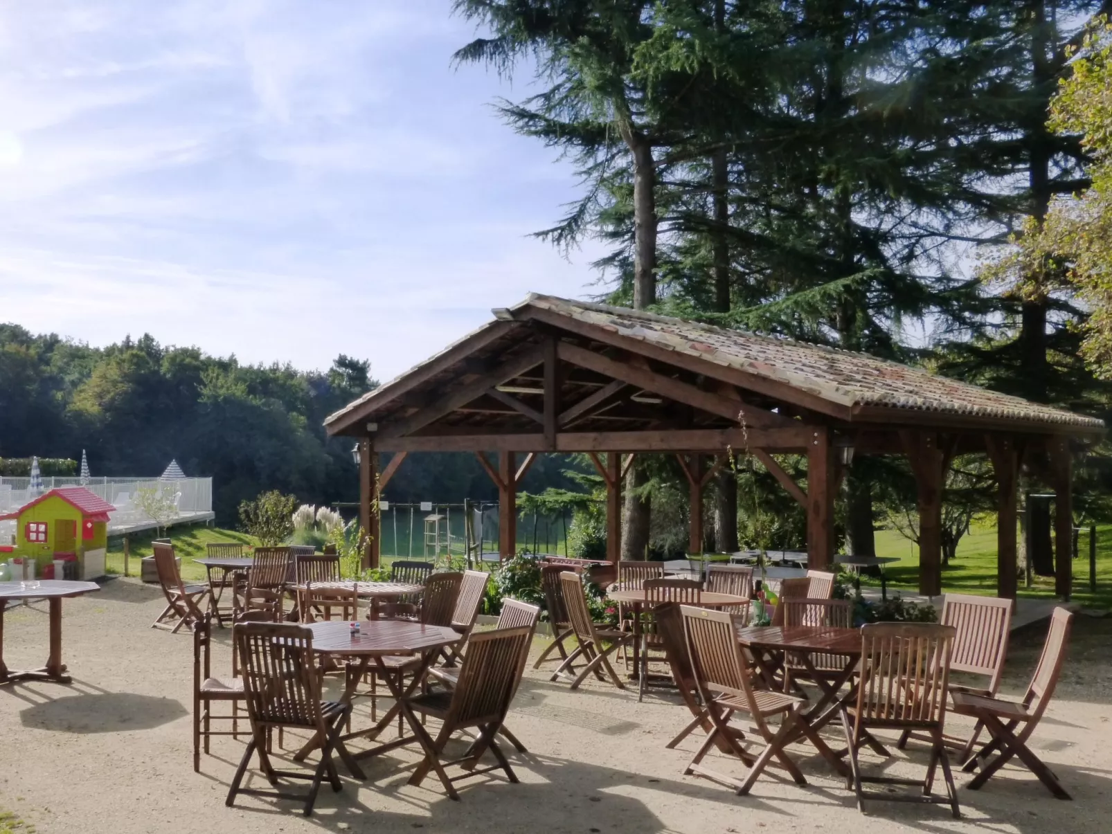 Domaine "Le Fournil" mit Jacuzzi - Buiten