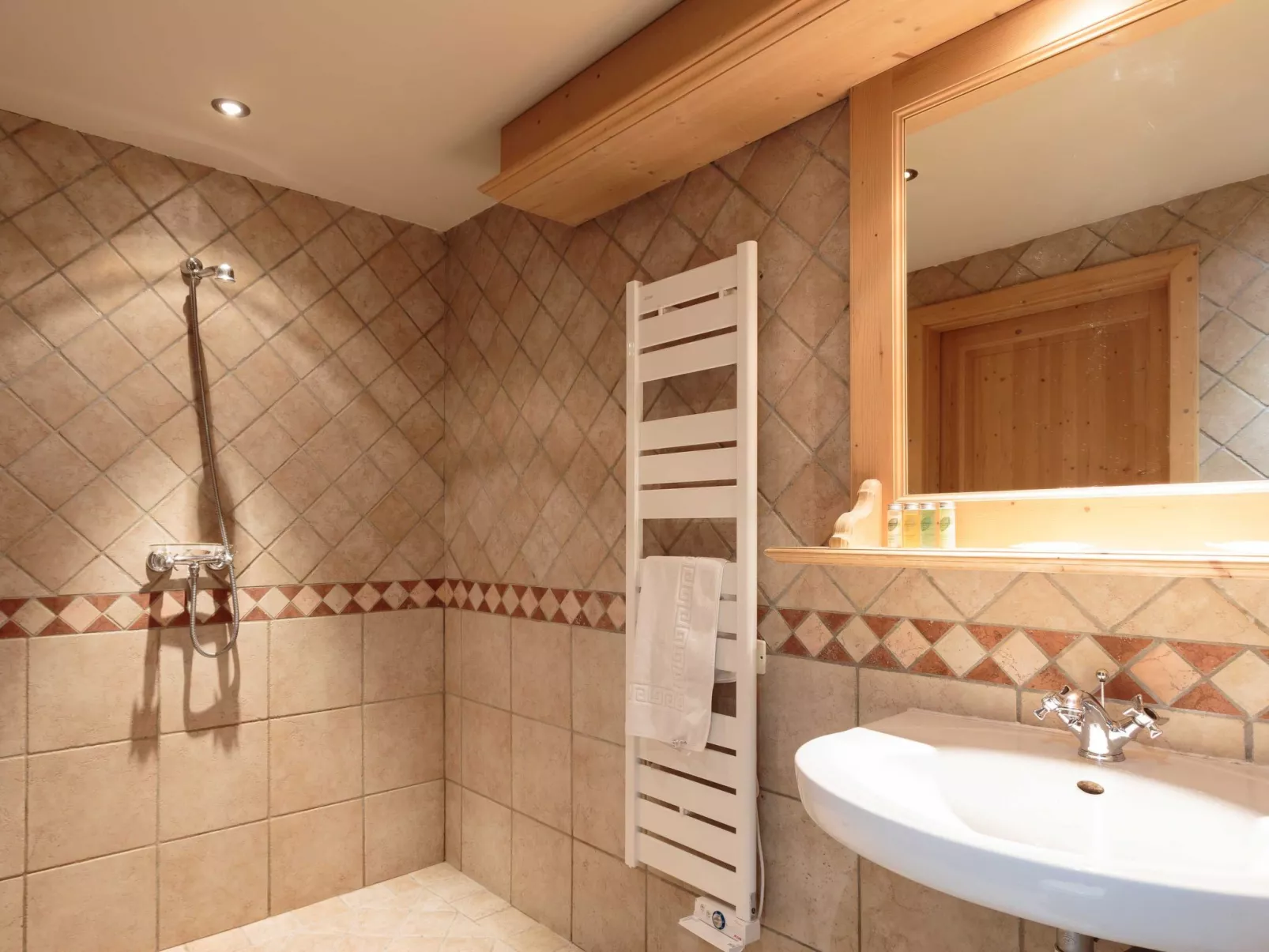 Chamois Apartment - Image-tags.info