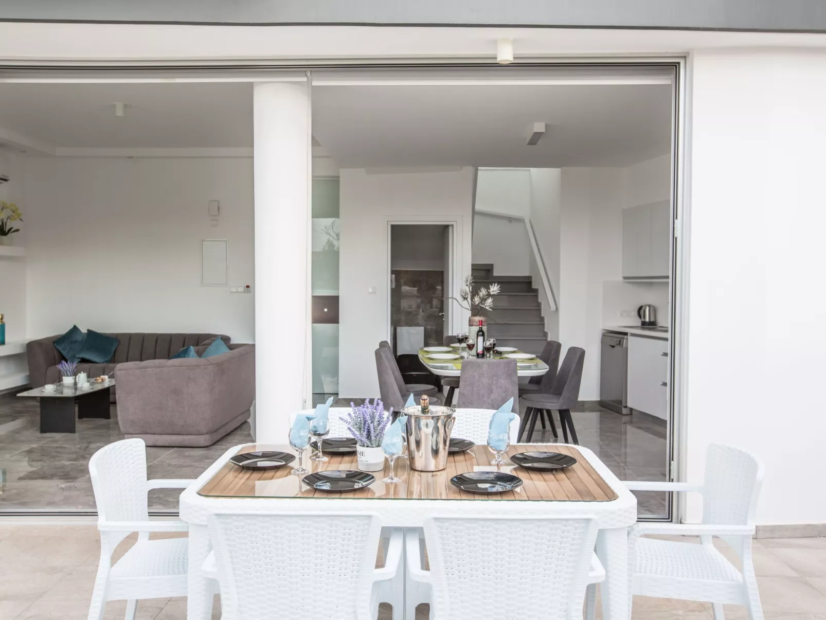 2-Schlafzimmer-Villa mit Pool, Dachgarten, Meerblick - Image-tags.info