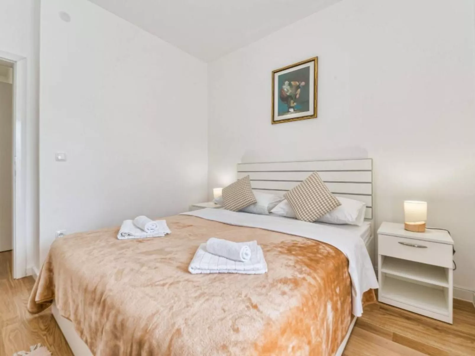 Strandhaus mit Pool in Meeresnähe - Image-tags.info