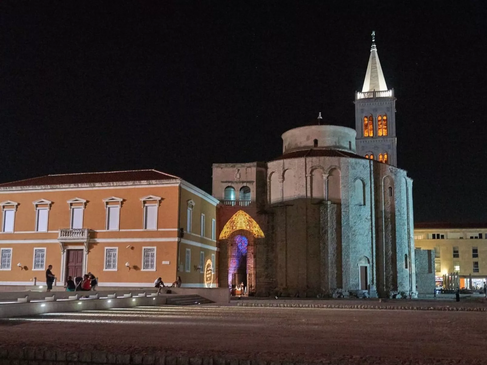 Vila Megy -  ID 2209 - Image-tags.info