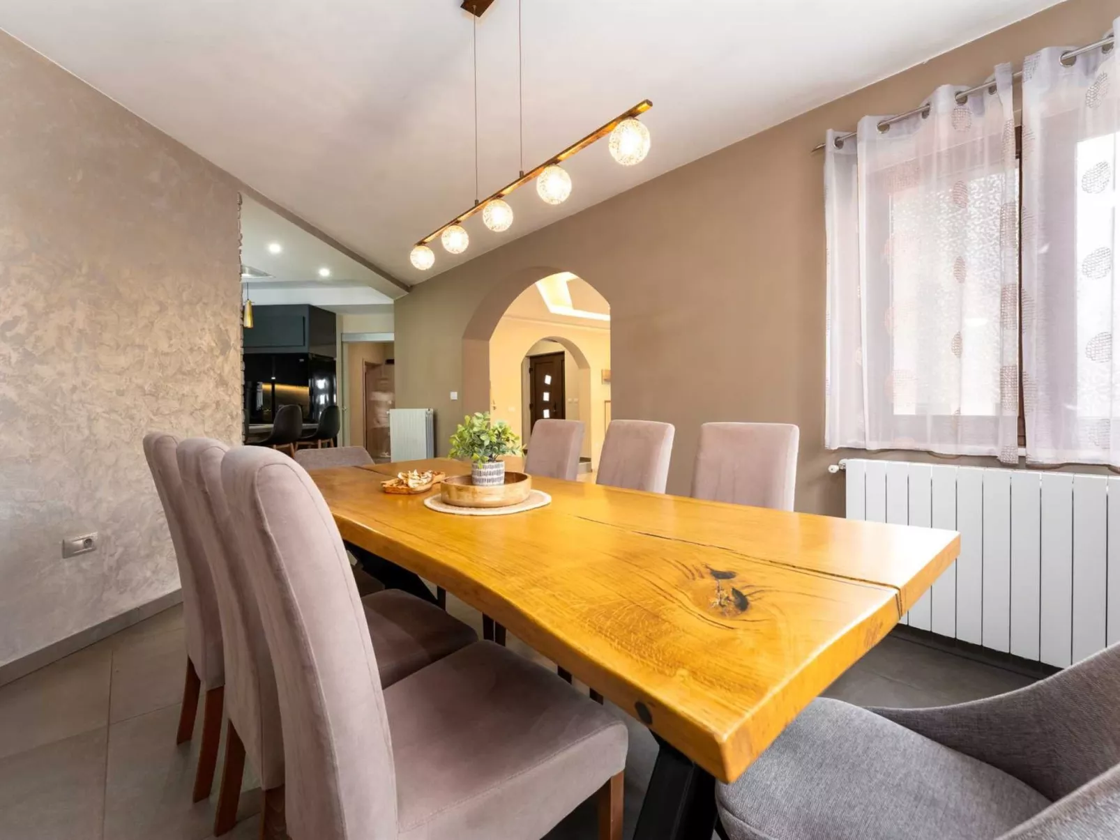 Ferienvilla mit Pool, ruhige Aria - Image-tags.info