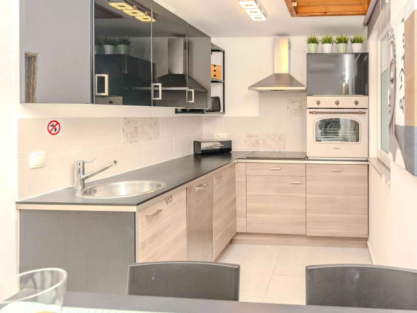 HH Stjepanovic - Image-tags.info