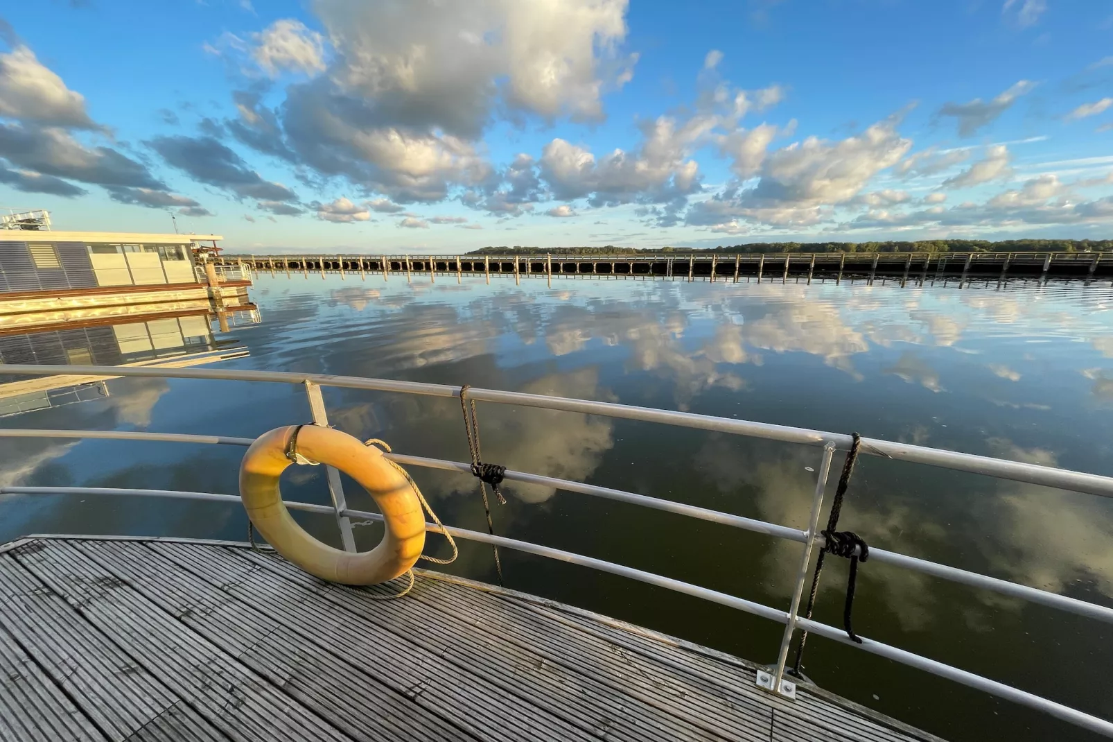 Floating House Charlotte - Uitzicht zomer