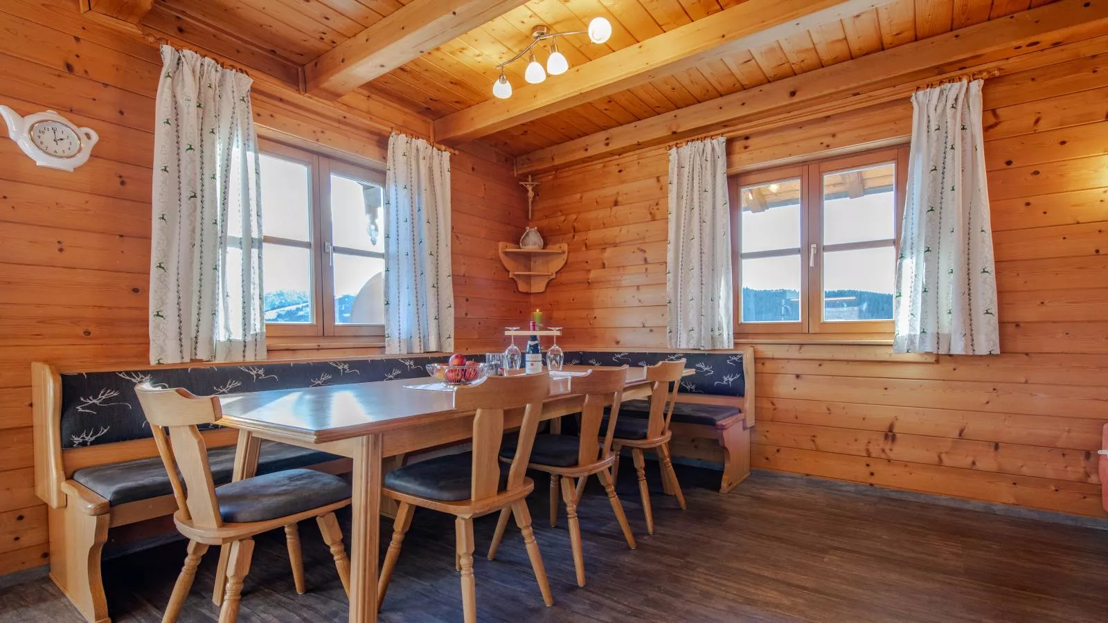 Hühneregg - Eetkamer