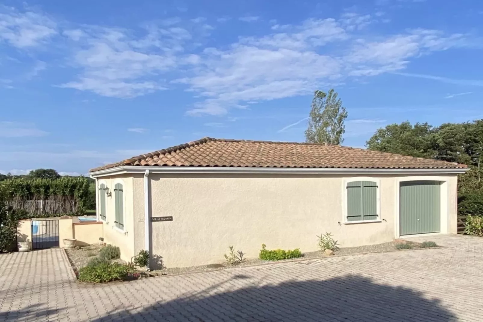 Villa Sizarin - Buitenkant zomer