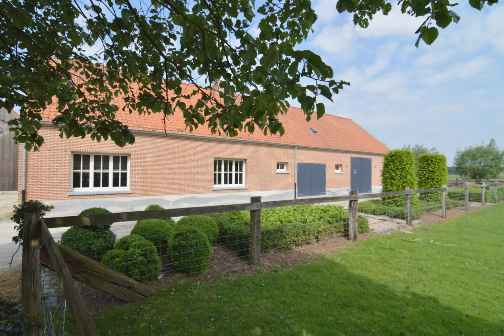 Ganzenweelde - Buitenkant zomer