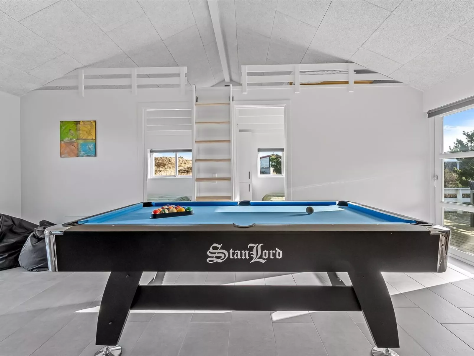 "Niesina" -  from the sea - Binnen