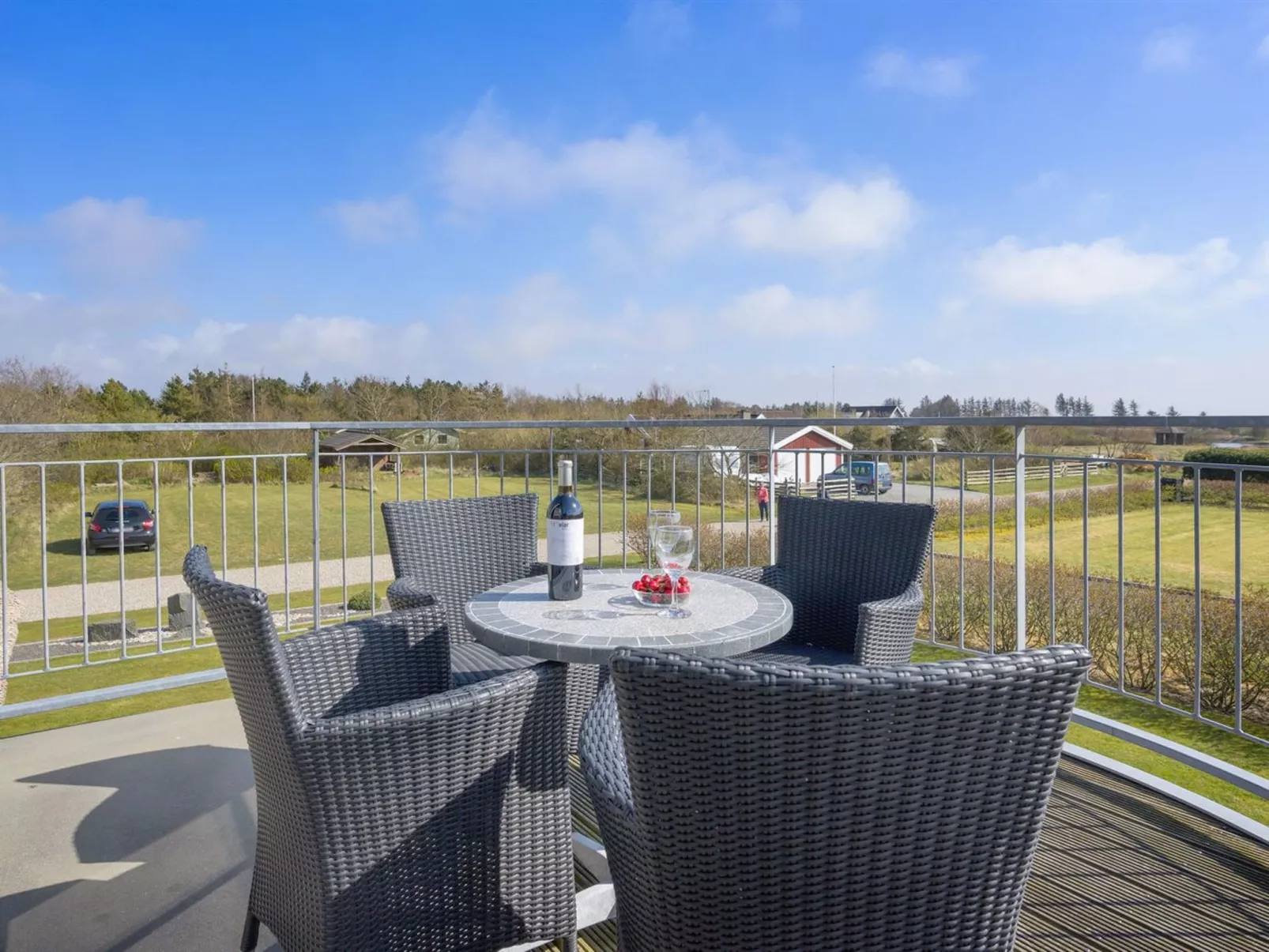 "Benita" - 400m to the fjord-Buiten