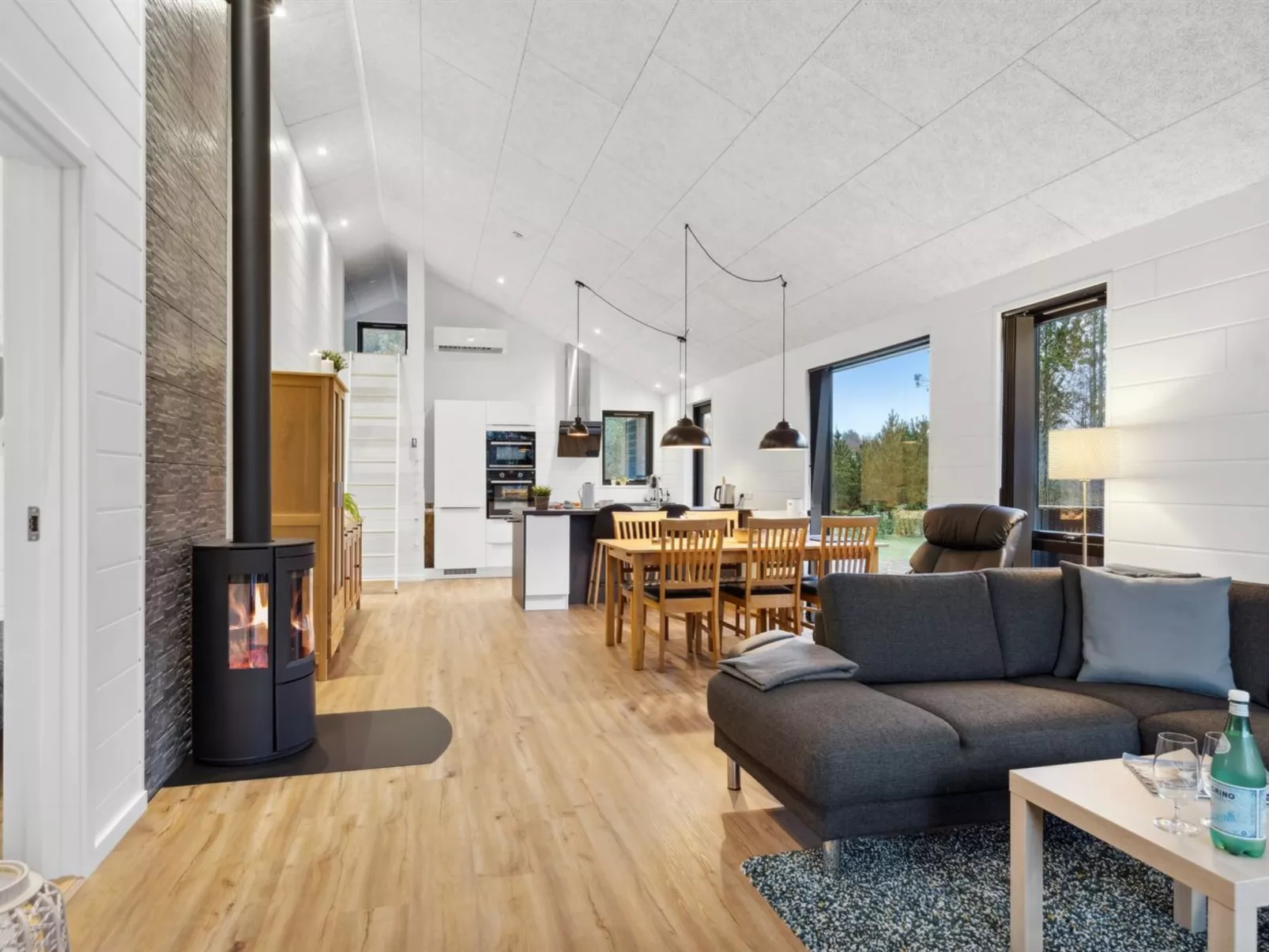 "Skakke" - 900m from the sea - Binnen