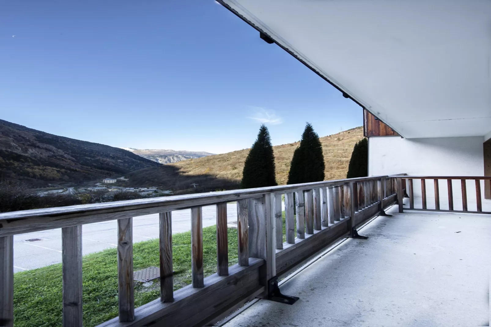 Hameau 1 103 - SPA & PISCINE appartement 4 pers-Terrasbalkon