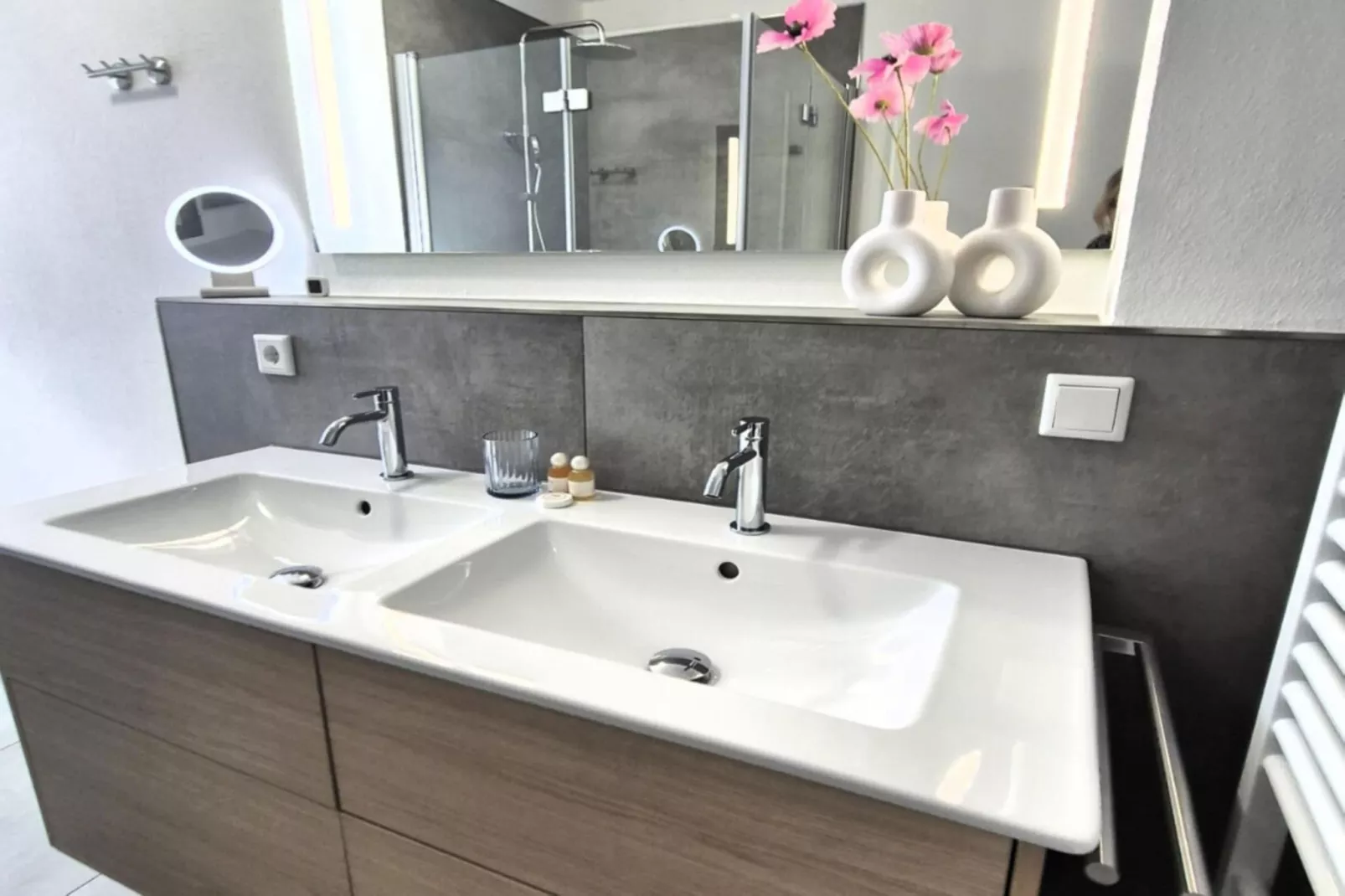 2 SZ Deluxe/ 5P- Winterberg Appartement 21134 - Badkamer