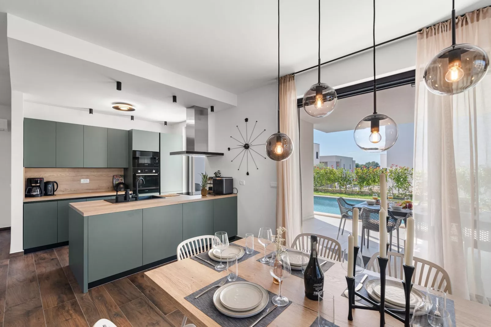 Villa Mattia-Eetkamer