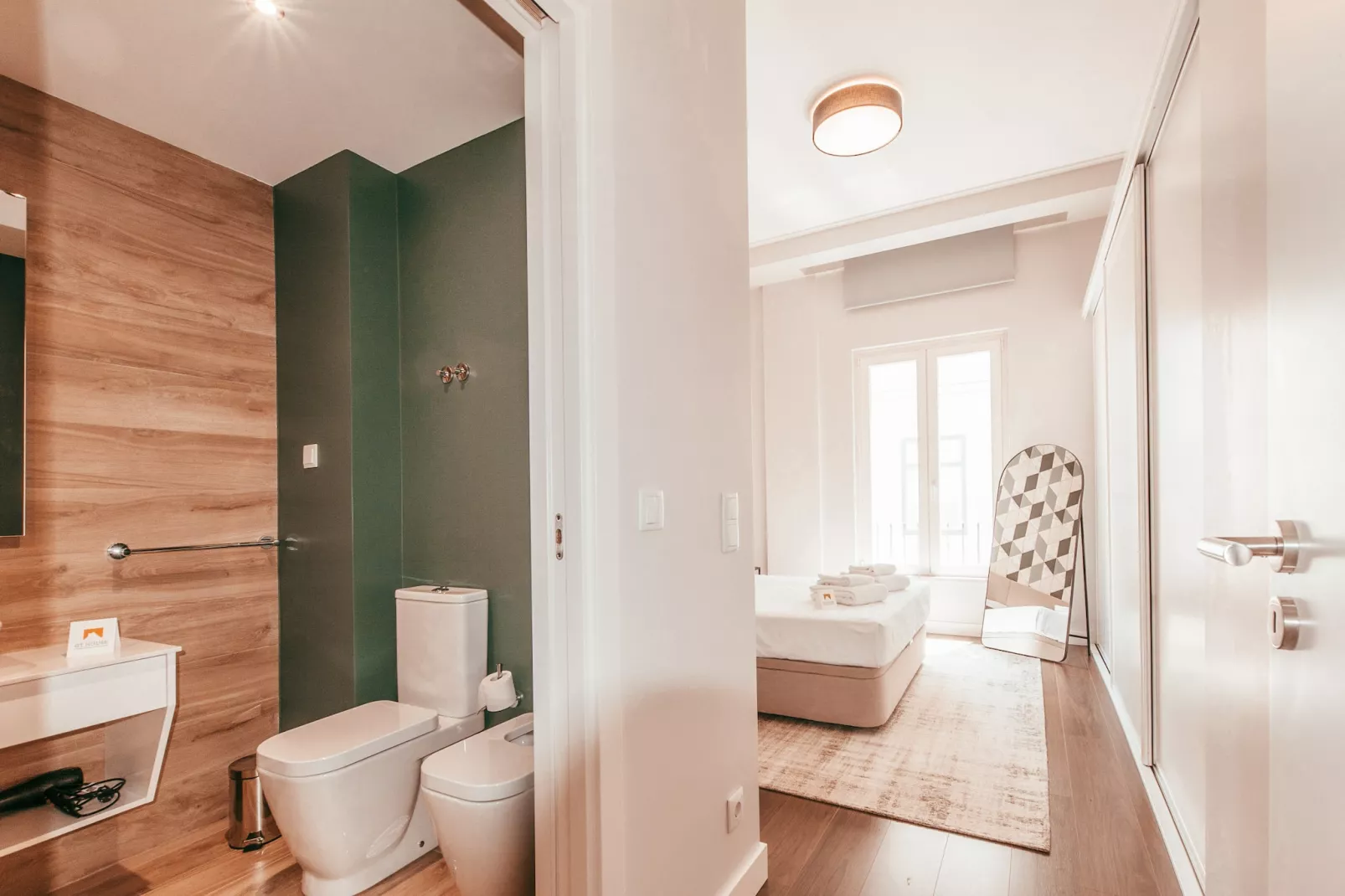 Elegant & Sophisticated Campo Ourique by GT House-Badkamer