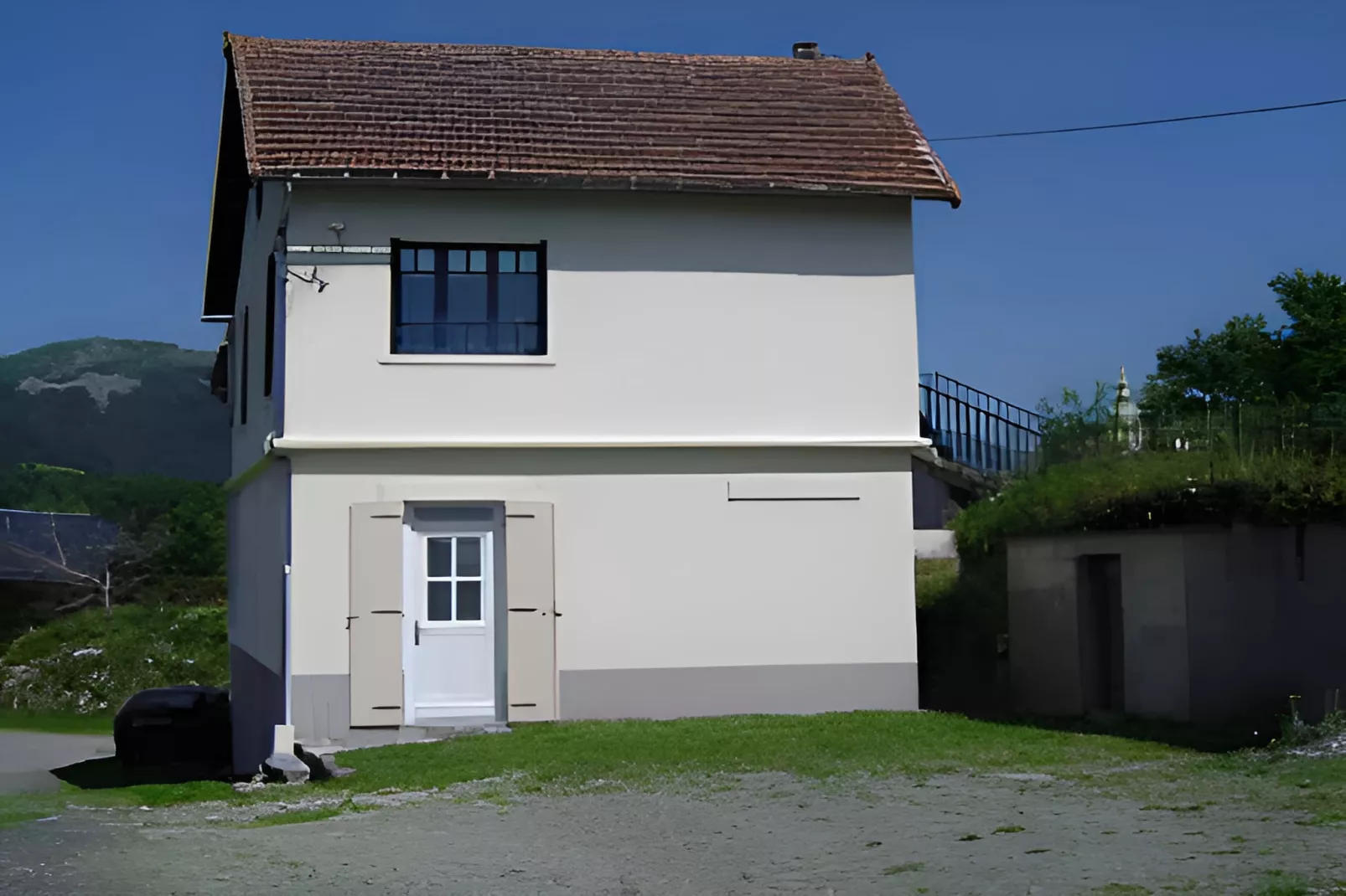 Le Chuquet-Buitenkant zomer