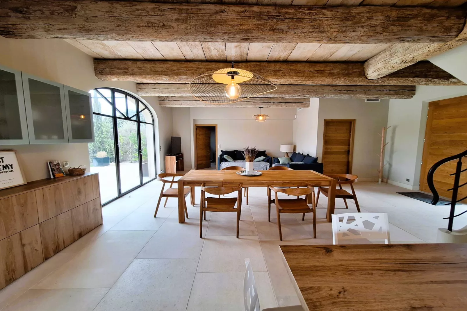 Le Mas Sorella – Votre Évasion Provençale au Cœur des Alpilles-Eetkamer