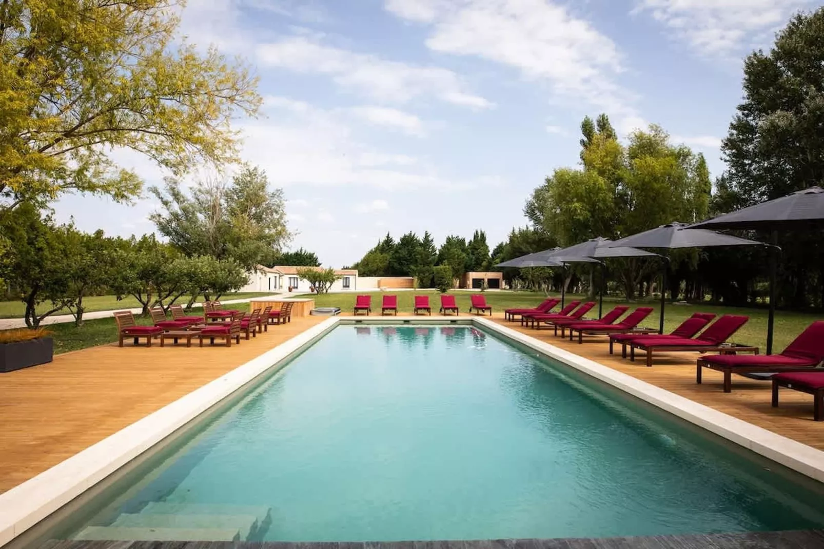 Charmant Mas Provençal avec piscine et jacuzzis-Zwembad