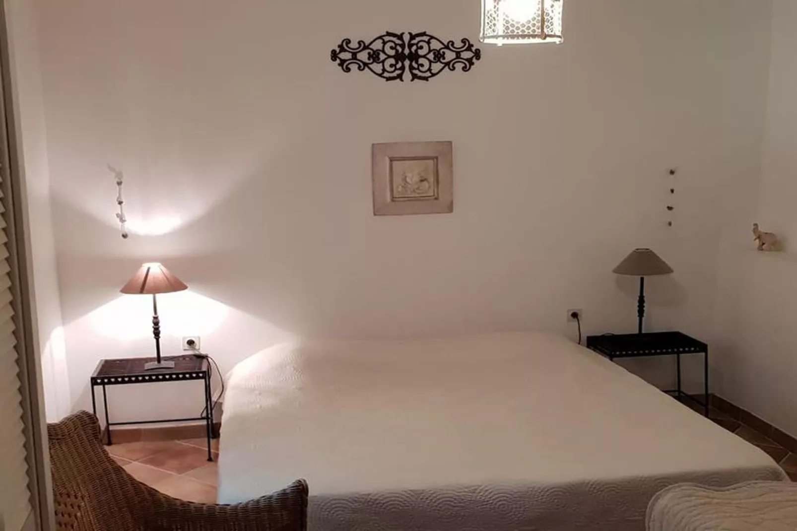 Villa cadre idyllique et reposant avec piscine-Slaapkamer