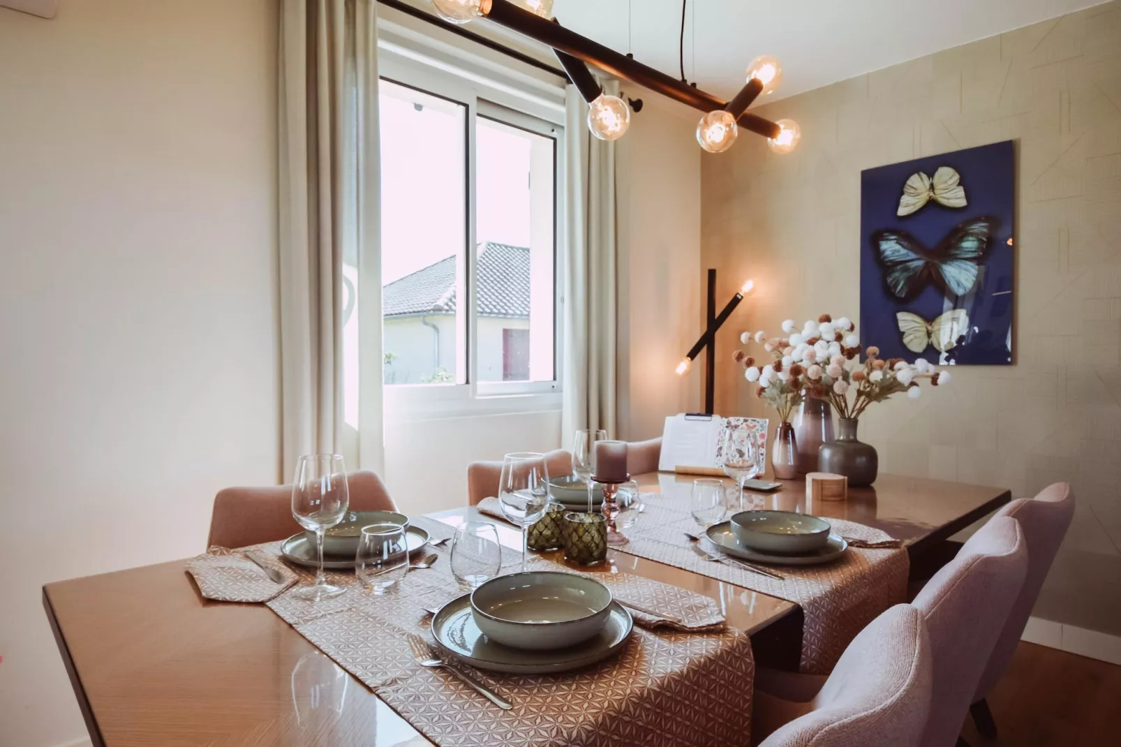 Pavillon le Papillon - Eetkamer