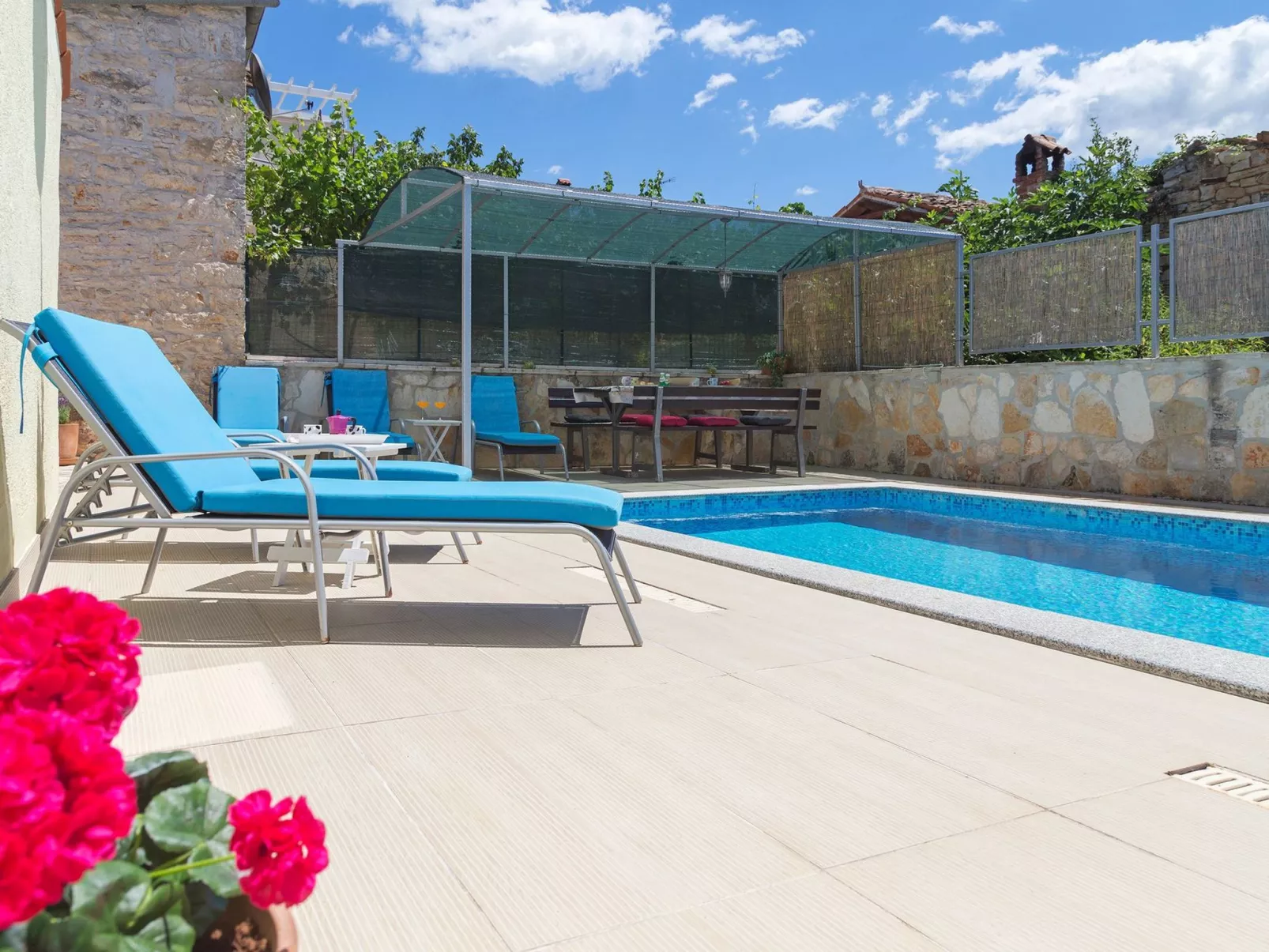 Villa Karina - Image-tags.info