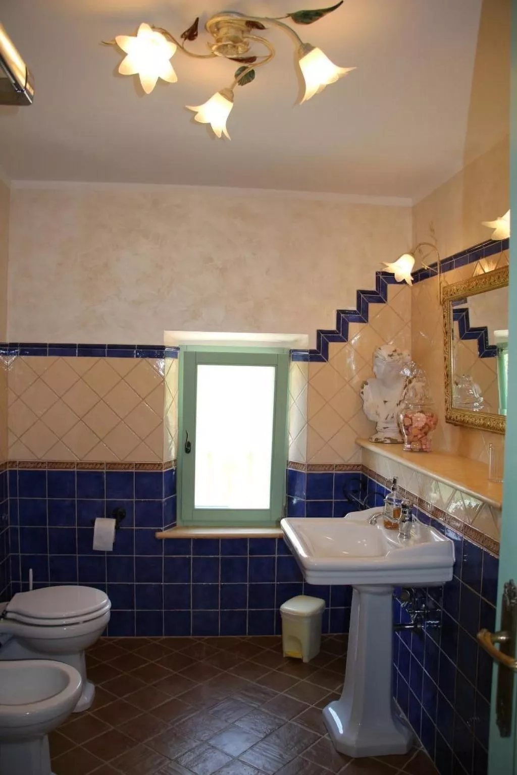 Casa Sacciofa in Monte Rinaldo - Image-tags.info