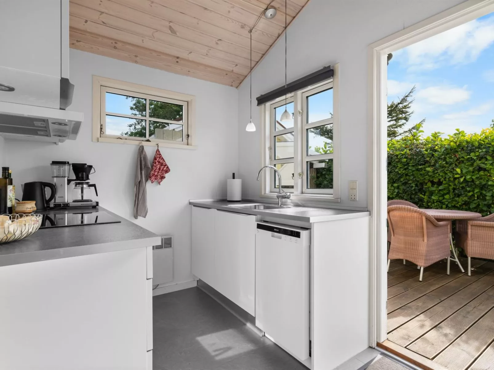 "Lenya" - 60m from the sea - Binnen