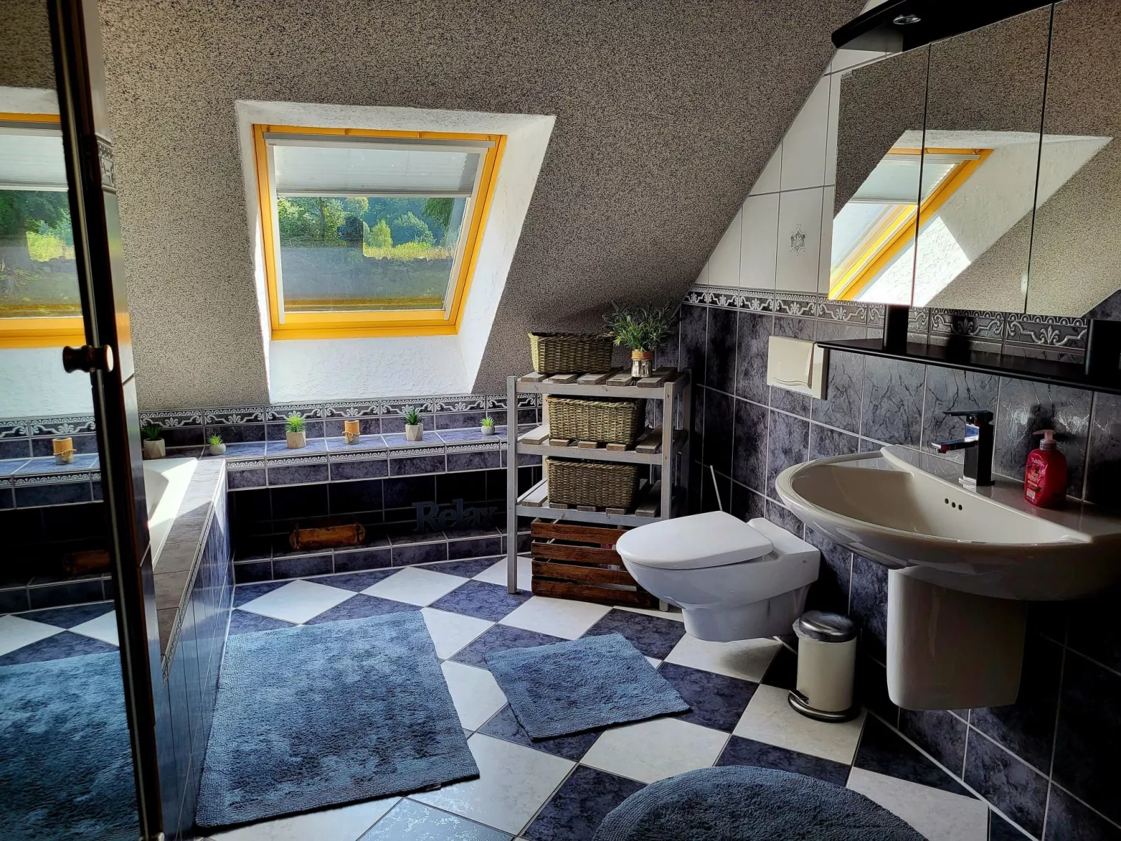 Wellnessparadies mit Sauna und Whirlpool - Image-tags.info