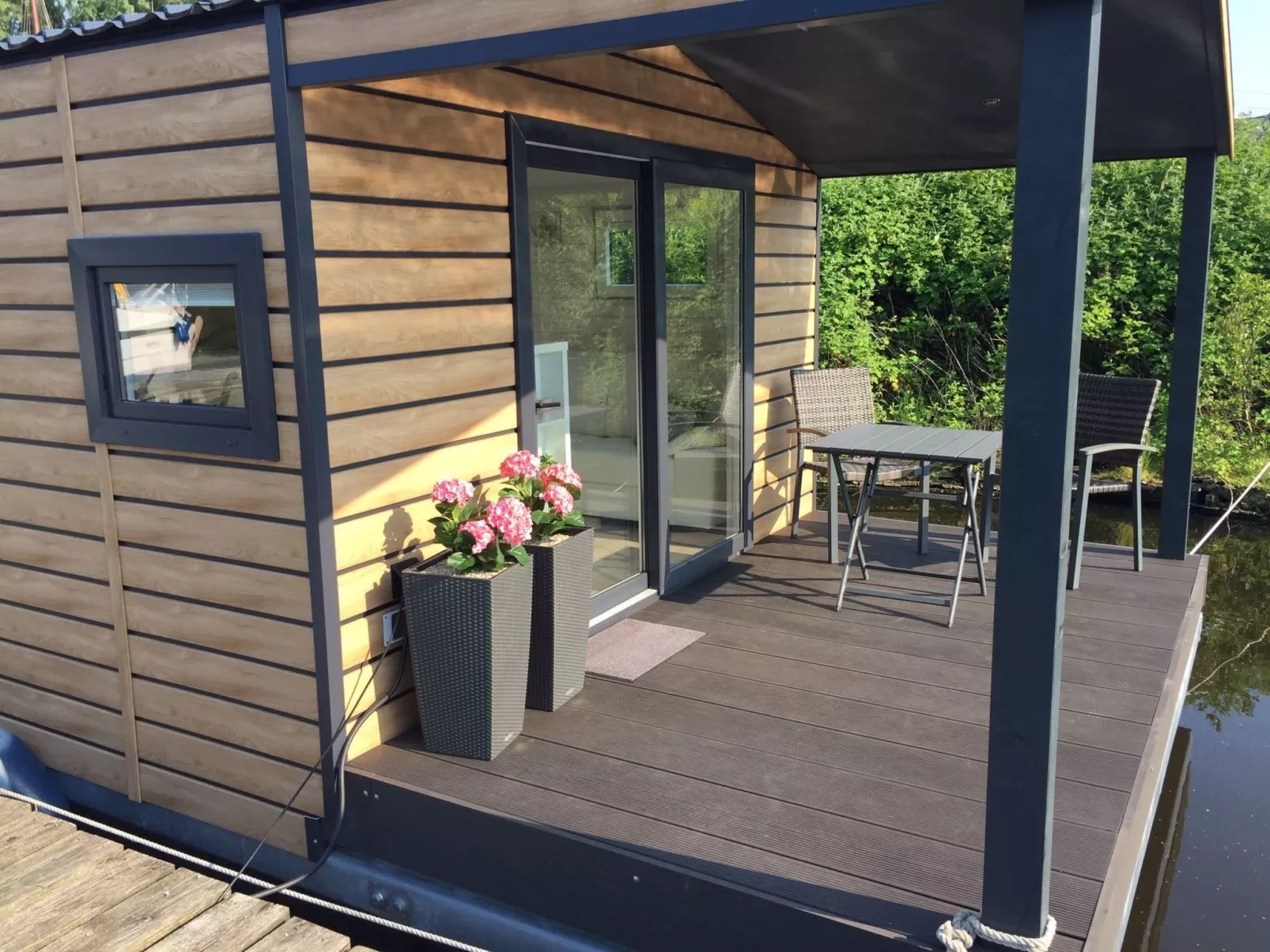 Hausboot KHT 1 Lacet mit Elektrokamin im Salon, 1 Schlafraum, Küche, Duschbad m - Image-tags.info