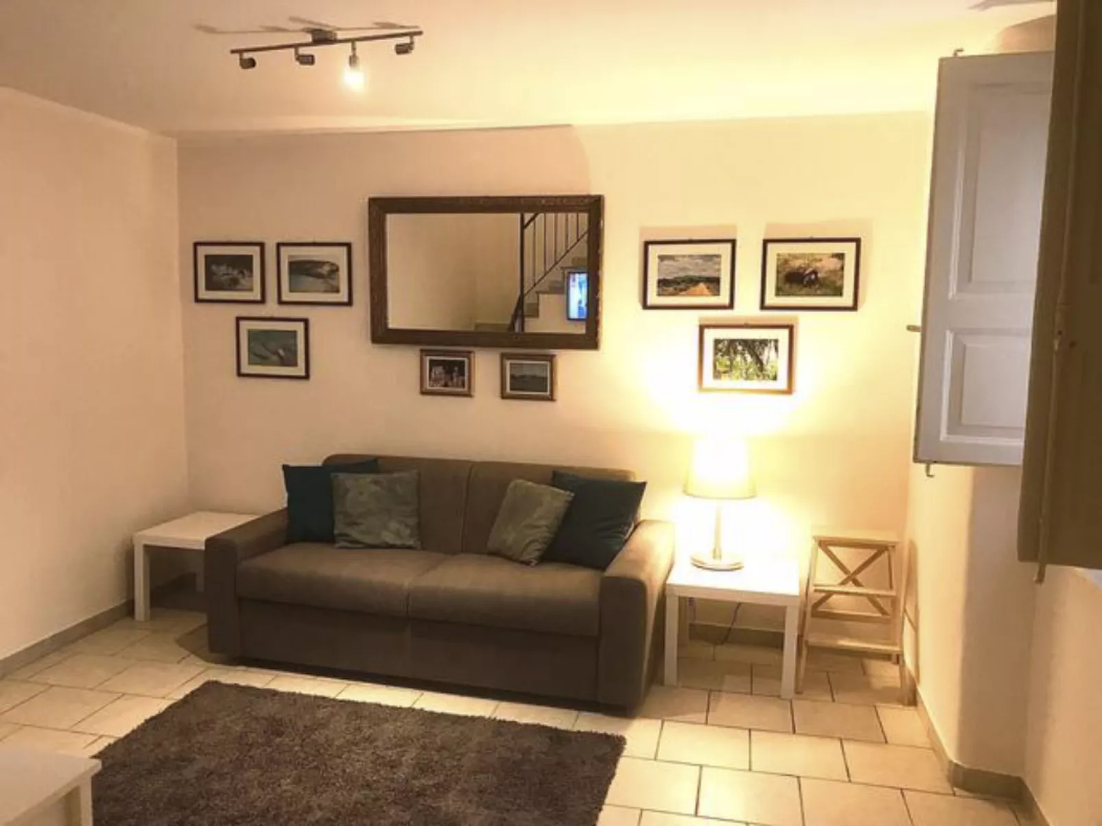 Alley's Haus - Image-tags.info