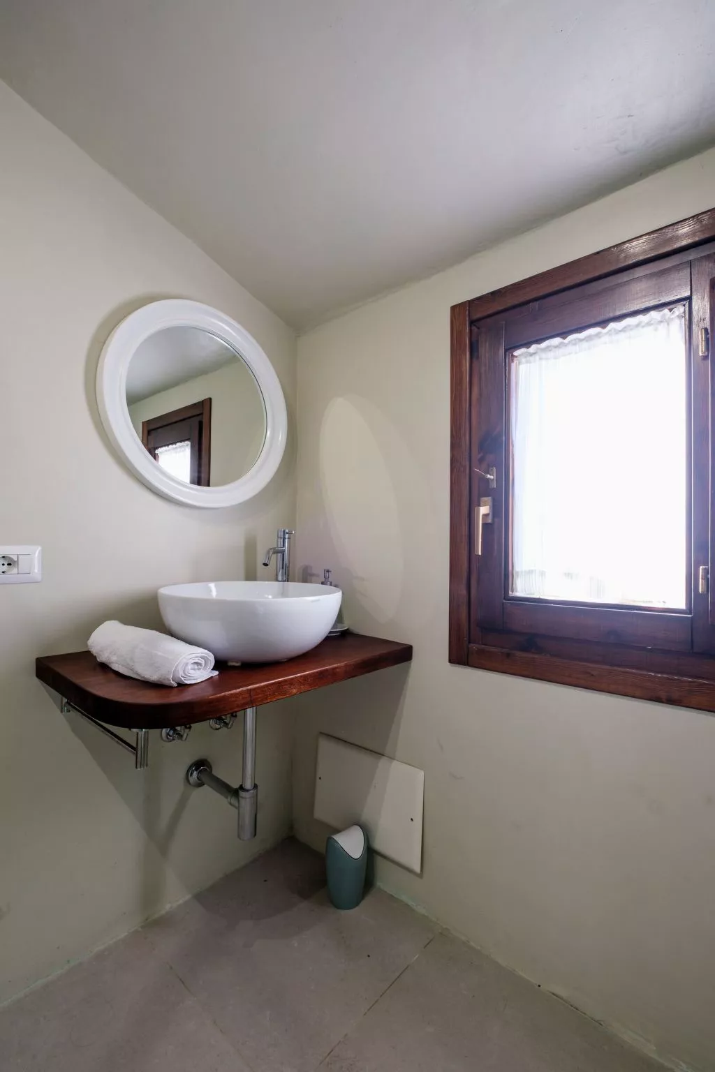 Altes gallurisches Bauernhaus mit Blick auf Olbia - Binnen